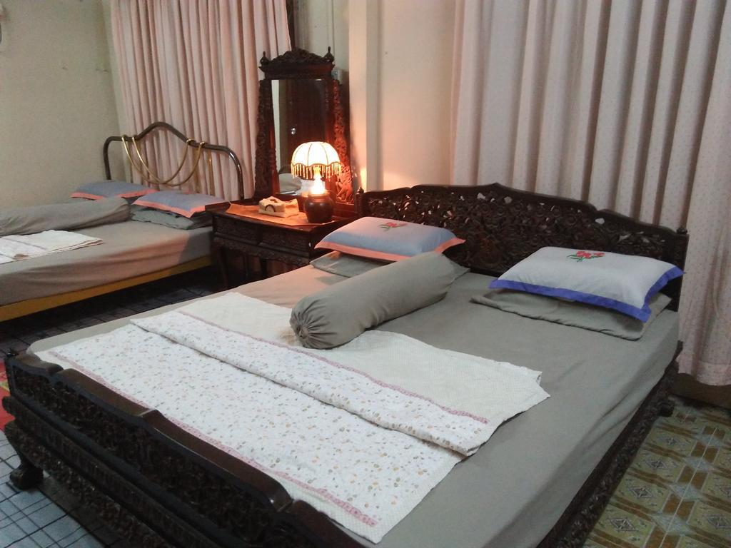 Teratak Ibunda Guest House Kota Bharu Exterior photo